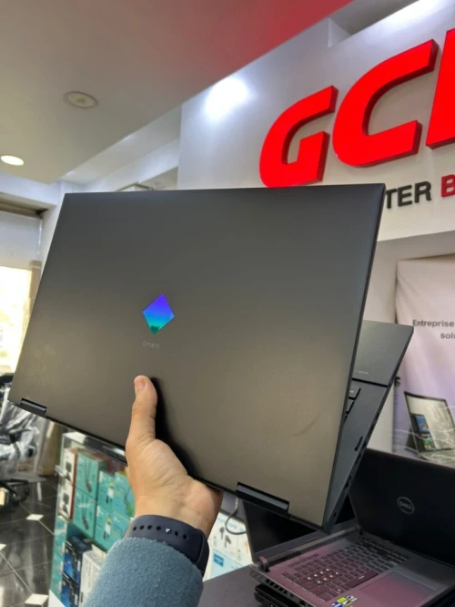 HP OMEN 17 Intel Core i7-11800H 24 Mo de cache, jusqu à 4,60 GHz RAM 16GB DISQUE 512GB SSD 17.3 WQHD 165Hz NVIDIA GeForce RTX 3070 8GB