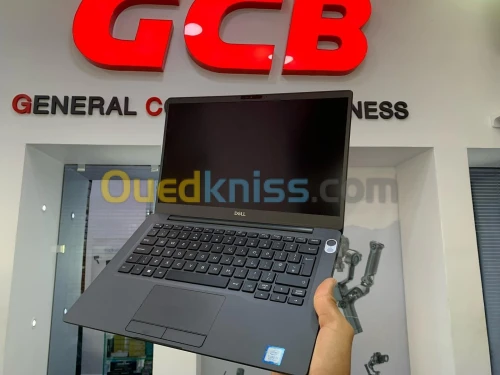 DELL LATITUDE 7300 CARBON Intel® Core™ i5-8265U 6 Mo de cache, jusqu'à 3,90 GHz 8GB 256SSD 14"