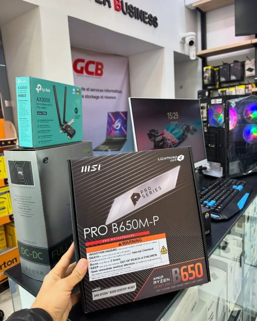Montage Gaming AMD RYZEN 5 7600 RAM 16GB DDR5 XPG  256G GB SSD NVMe  AC550W 80 PLUS 