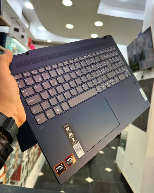 LENOVO IDEAPAD 5 2-IN-1 AMD Ryzen 7 8845HS à 5.1 GHz  16GB DDR5 1TB SSD 16 FULL HD+ Tactile 360