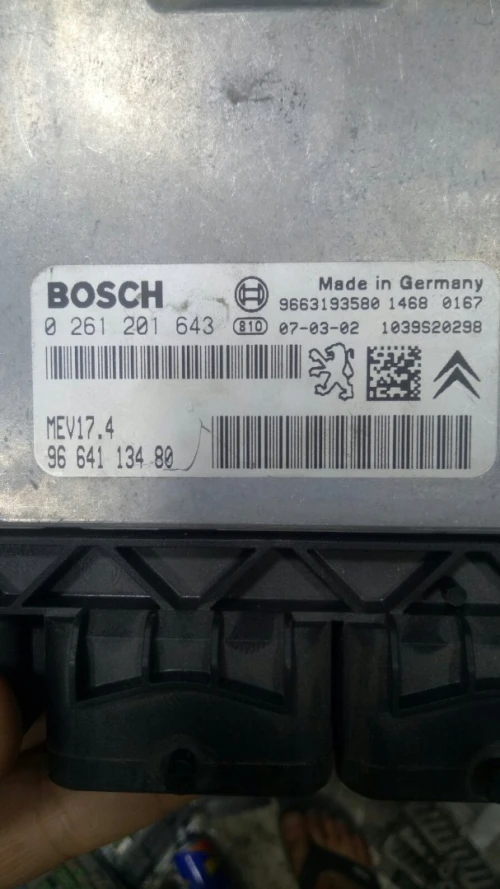 Tout les pièces moteur 1.4 1.6 vti thp