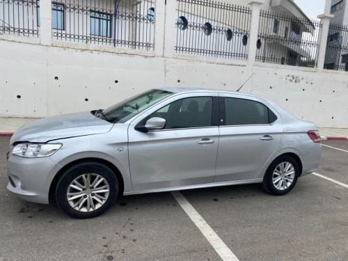 Peugeot 301 2013 Allure