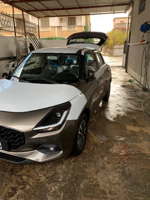Suzuki Swift 2025 Maron