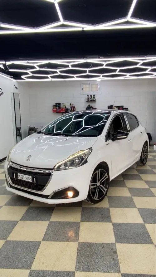 Peugeot 208 2018 GT Line