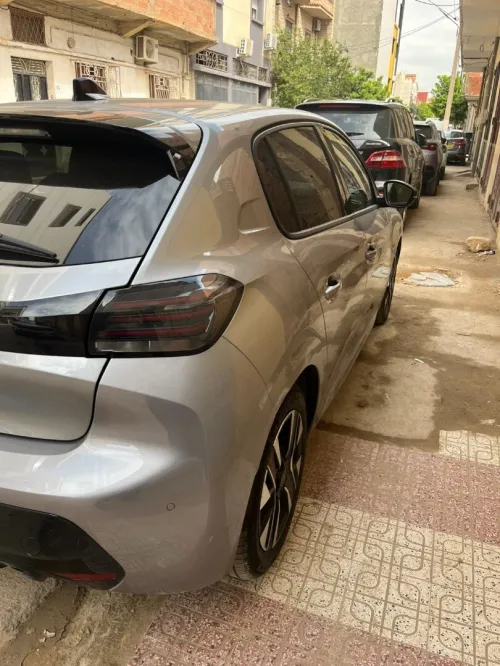 Peugeot 208 2024 Allure Pack