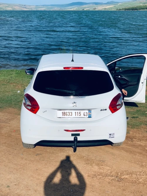 Peugeot 208 2015 