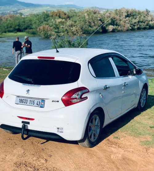 Peugeot 208 2015 