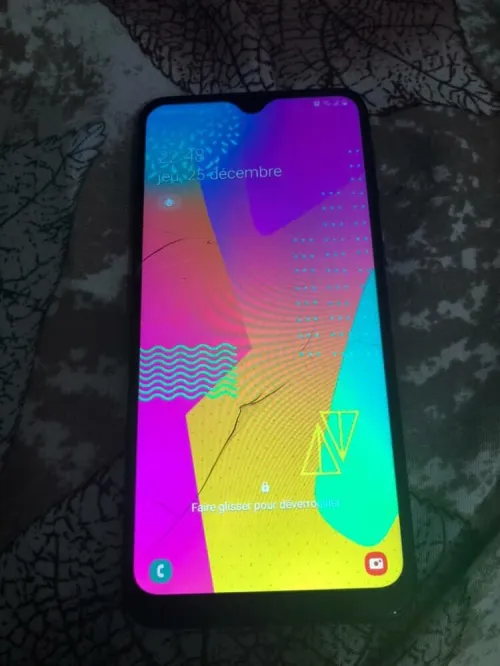 Samsung Samsung m20