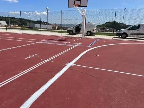 Revêtement terrain de sport,sols souples, acrylique,epdm, gomme 