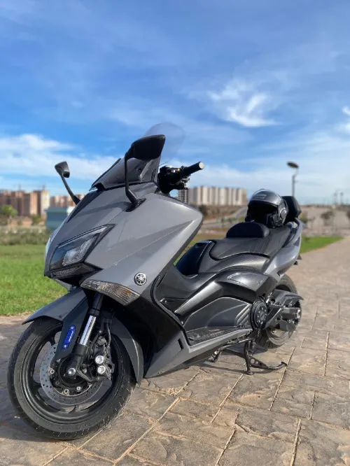 Yamaha Lux Max 2016