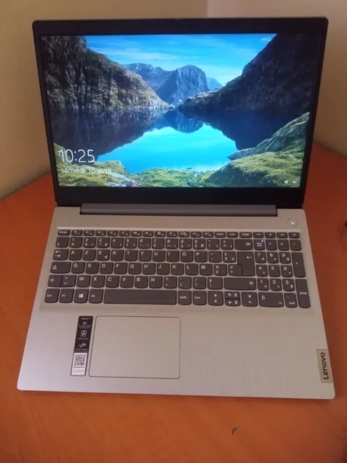 Lenovo IdeaPad 3 | AMD 3020e | 4GB RAM | 256 SSD | 15.6"
