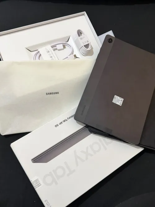 Tablette galaxy A9 plus galaxy A9+