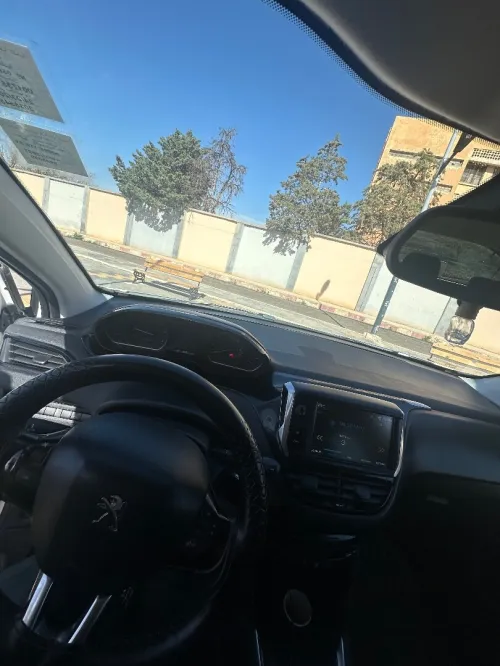 Peugeot 208 2019 Allure