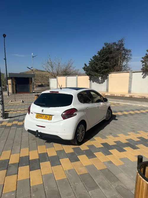 Peugeot 208 2019 Allure