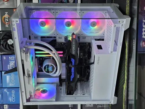 PC GAMER RYZEN 7 7800X3D RTX 3090 24GB