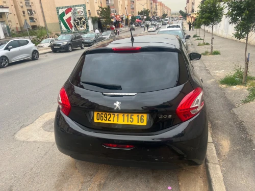 Peugeot 208 2015 Allure