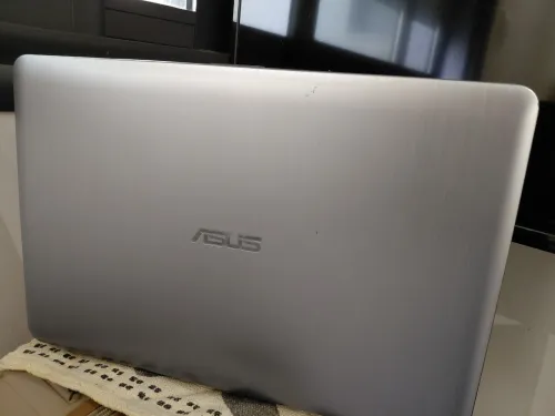 Asus x540u i5 500ssd