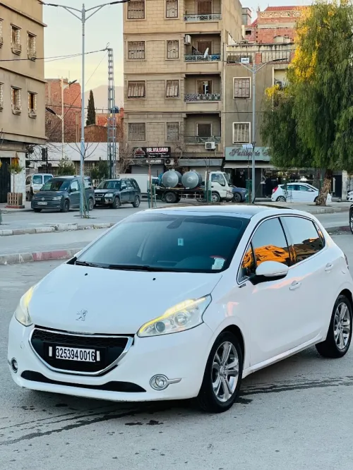 Peugeot 208 2015 Allure