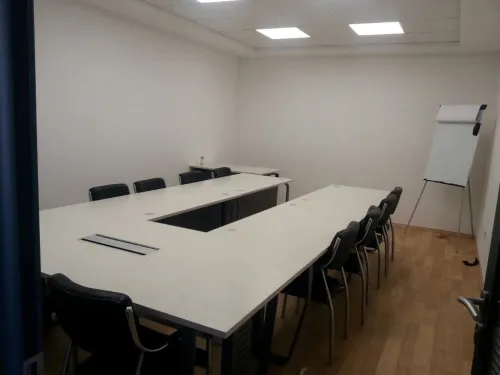 Table de réunion professionnelle moderne | Mobilier de bureau