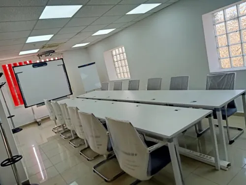 Table de réunion professionnelle moderne | Mobilier de bureau