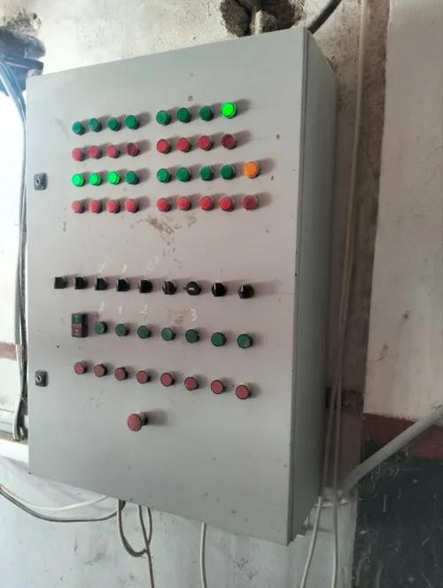 رحى علف دواجن و انعام Moulin a aliments pour bétail - bon état