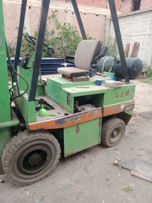 CLARK CHARIOT ELEVATEUR GEM  ESSENCE GEM 1991
