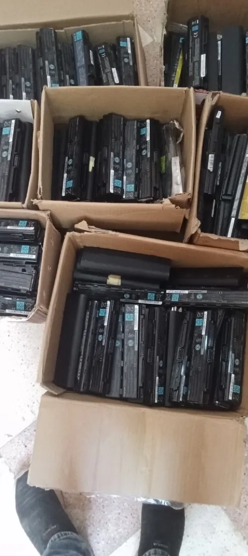batterie pour laptop quantité 310 psc pour la récupération de battrie lithium سقاط مقاط