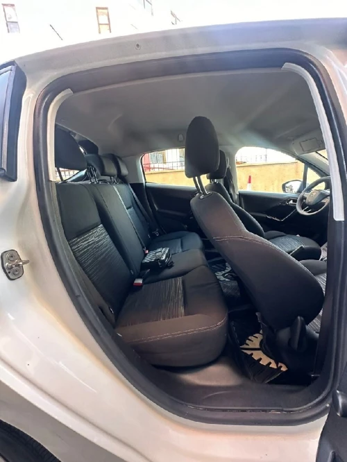 Peugeot 208 2012 208