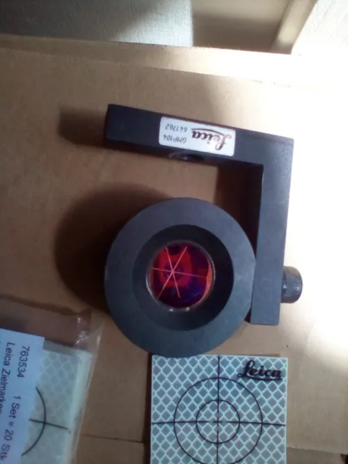 Mini prisme leica GMP104 + cible reflichissante GMZ29/30