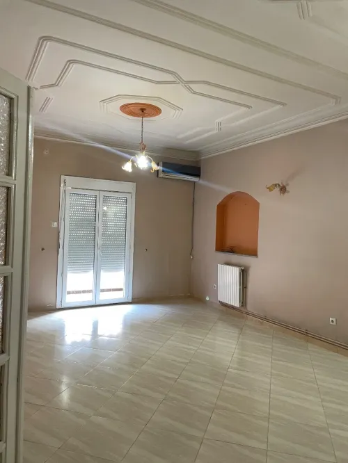 Location Appartement Niveau de villa F3 Alger Cheraga