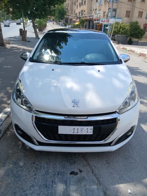 Peugeot 208 2018 Allure