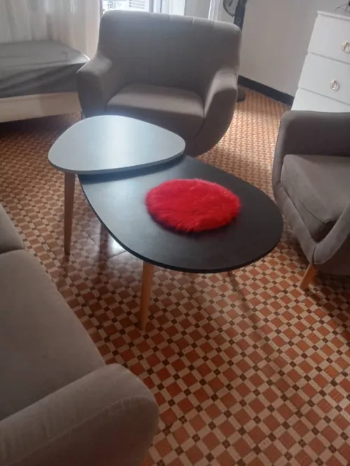 Très jolie canapé 3 places plus deux fauteuils 