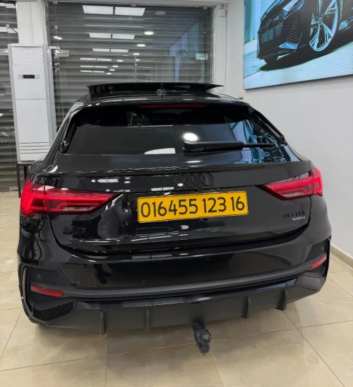 Audi Q3 2023 SLINE