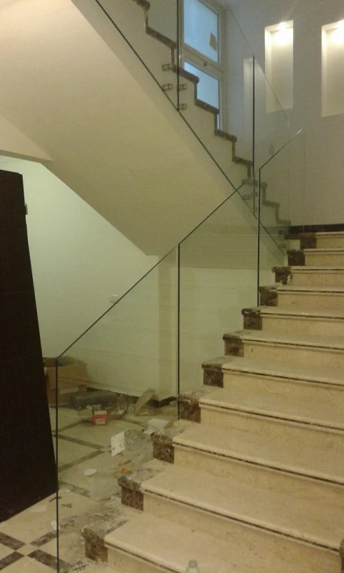 Cloison verre et aluminium 