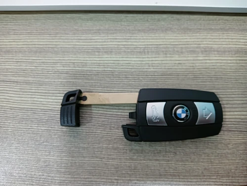 Cache-clé BMW