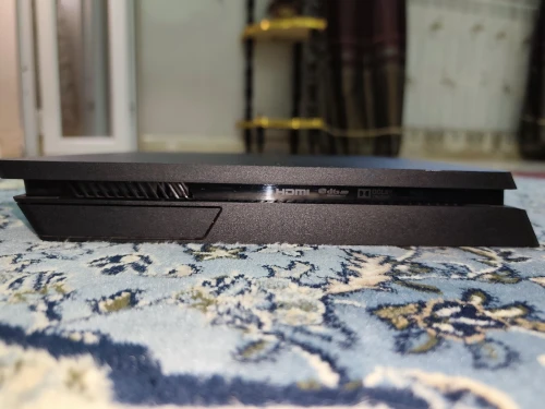 جهاز  PlayStation4 /1TB بحالة ممتازة جداً | أداء قوي وسريع | نظيف ومجرب 100% | مناسب لجميع ألعاب القيمرز | مع يد تحكم أصلية | فرصة لا تعوض