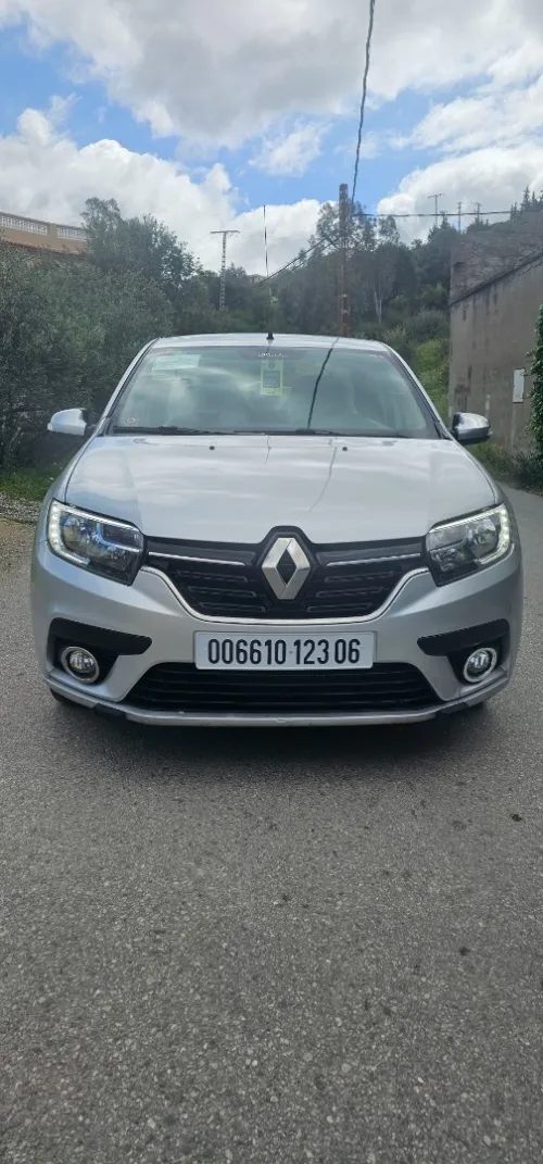 Renault Symbole 2023 Symbole +