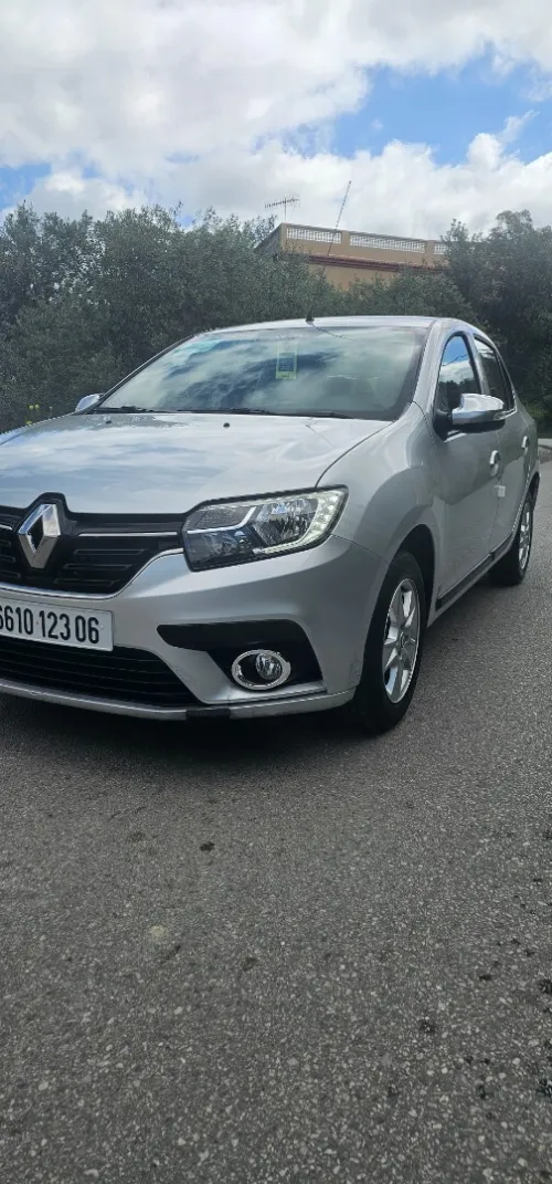 Renault Symbole 2023 Symbole +