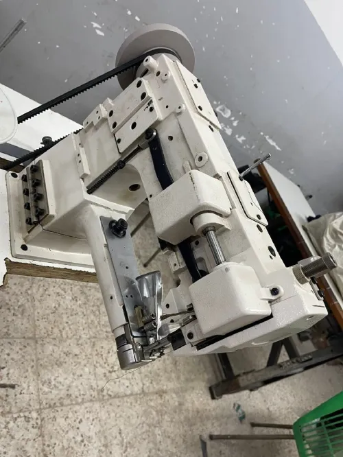 Machine bordeuse meta special triple entraînement