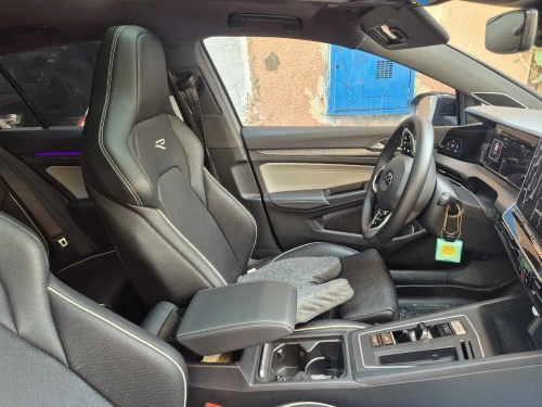 Volkswagen Golf 8 2025 R-Line