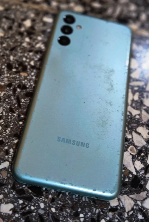 Samsung M13