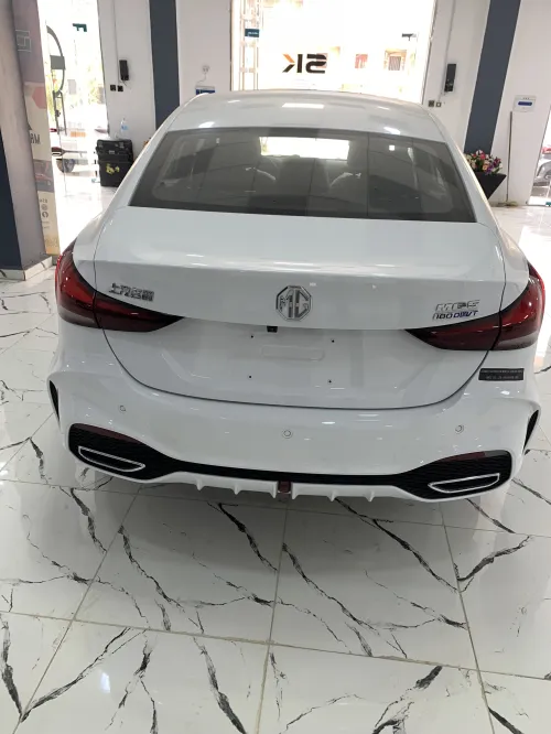 MG MG5 2025 