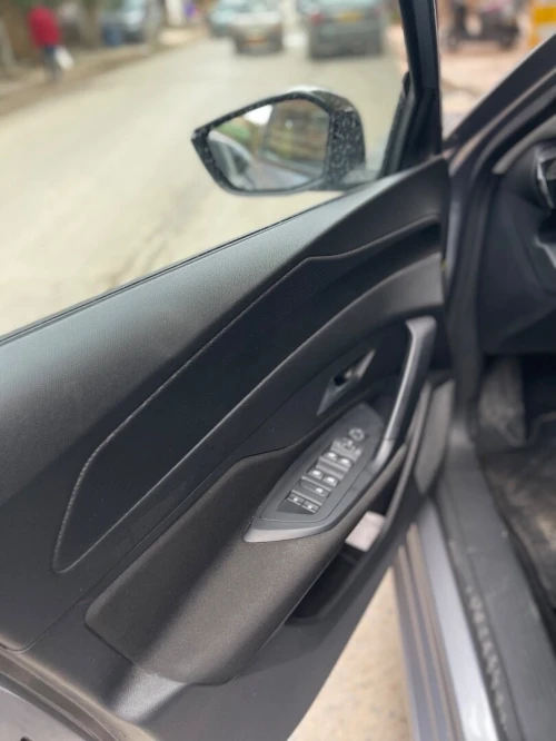 Peugeot 308 2023 