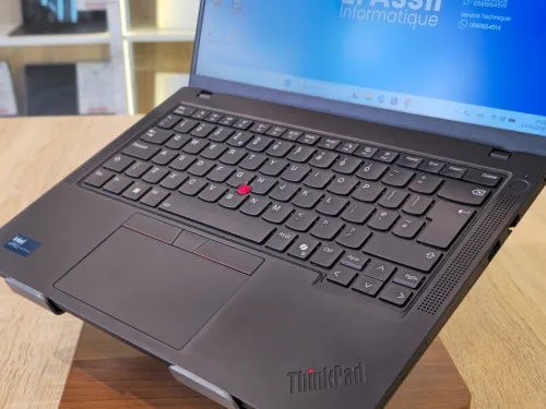 LAPTOP LENOVO THINKPAD T14 GEN-5  ULTRA 5 135U 32G 512G SSD 14'' FHD+ TACTIL WIN11