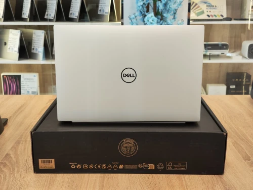 (VENDU) DELL XPS 16 9640 ULTRA 7-155H 16Go DDR5 1TB NVMe RTX4050 6GB 16.3" FHD+ WIN 11