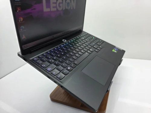 LAPTOP LENOVO LEGION PRO 7 16IRX9H  I9-14900HX / 32G /2T SSD / RTX4070 8G /16.0' 3.2K 165HZ/ WIN11 1