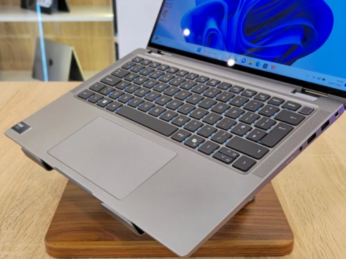 (VENDU) Dell Latitude 7450 2in1 Ultra 7 165U 32G 512G SSD 14" IPS TACTIL 360