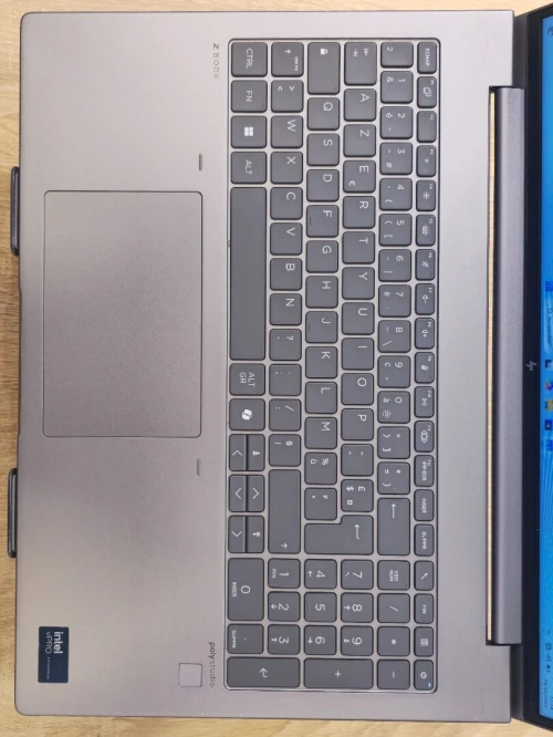 (VENDU) STATION HP ZBOOK POWER G11 ULTRA 9 185H 32G 1T RTX 2000 ADA 16'' IPS