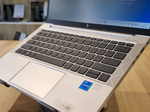 LAPTOP HP ELITEBOOK  830 G8  I5-1135G7 8G 256SSD 13.3'' FHD WIN11
