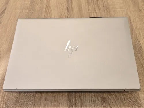 (VENDU) HP EliteBook 860 G10 i7-1355u 16G 512G SSD 16'' IPS